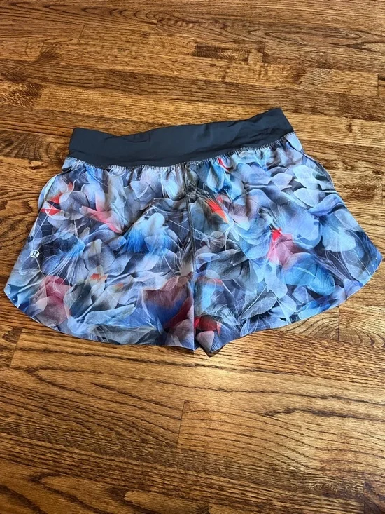 lululemon Fast and Free Butterfly High Rise Classic 3” Shorts - Picture 2 of 8